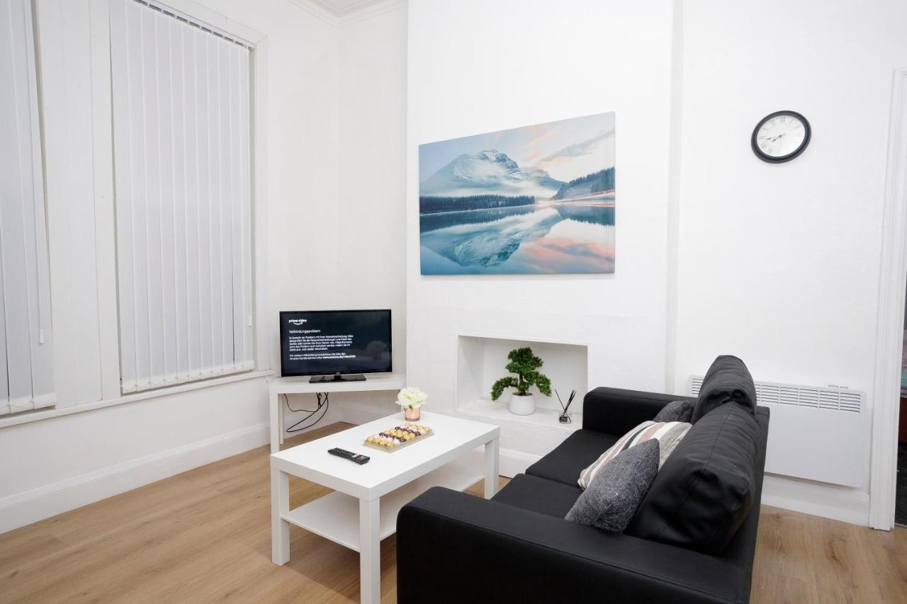 Kirkstall Serviced Apartments Leeds Leeds  Exteriör bild