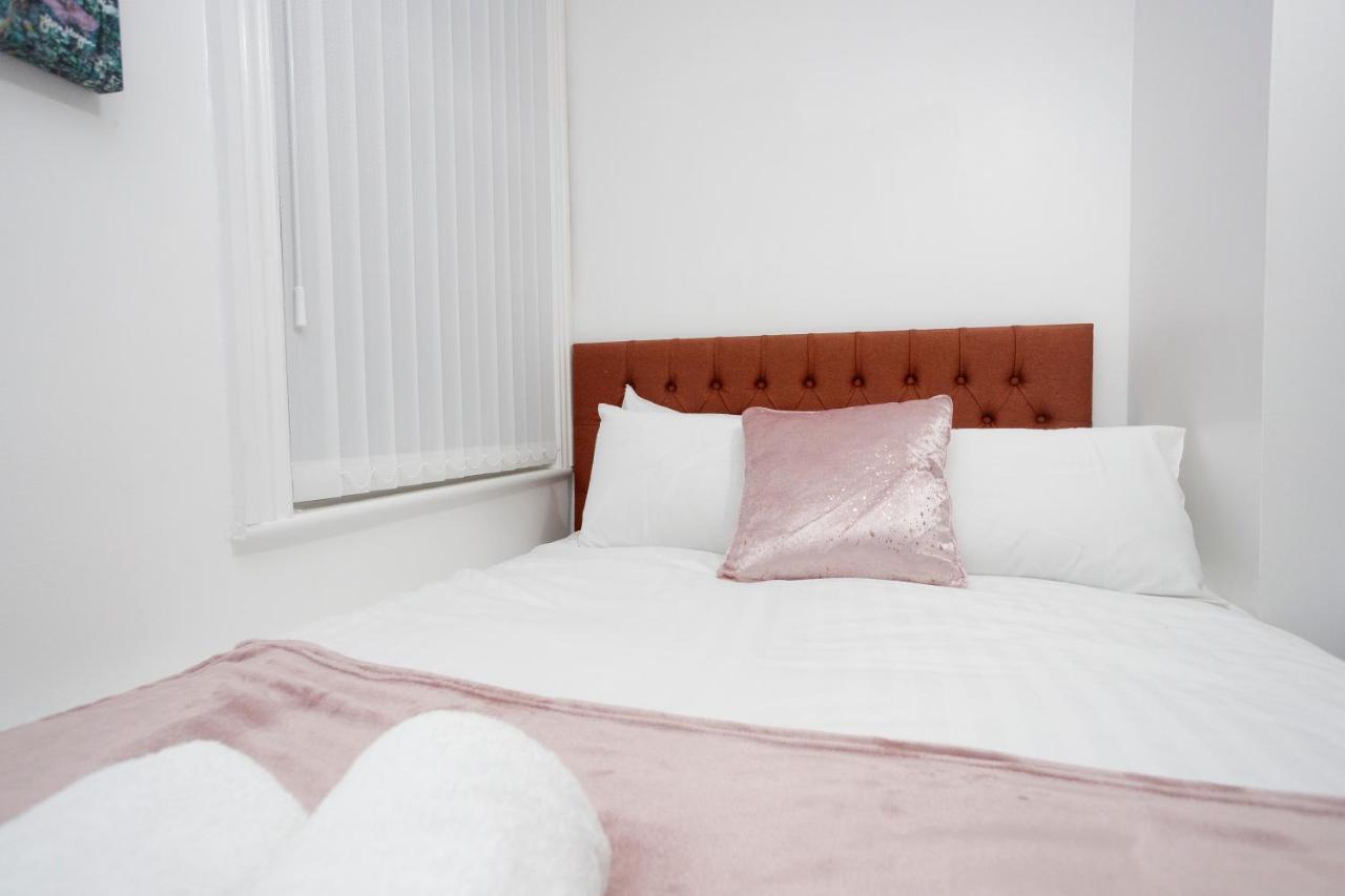 Kirkstall Serviced Apartments Leeds Leeds  Exteriör bild