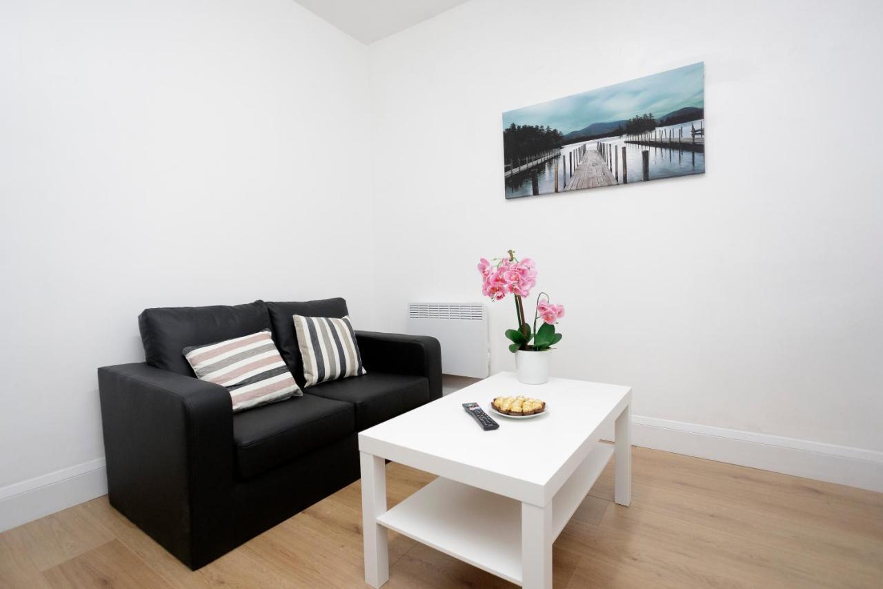 Kirkstall Serviced Apartments Leeds Leeds  Exteriör bild