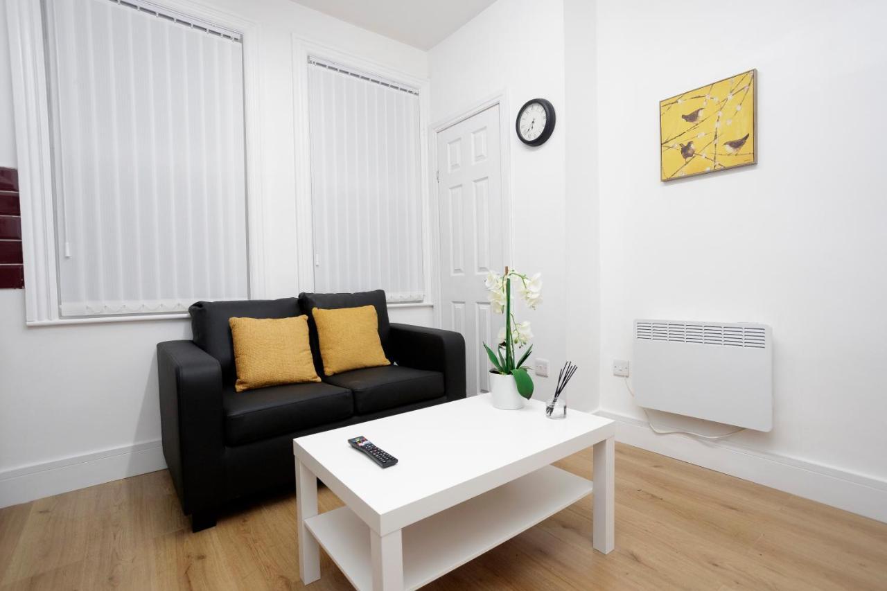 Kirkstall Serviced Apartments Leeds Leeds  Exteriör bild